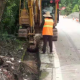 桑植县交通部门：疏通公路排水 提高抗灾能力