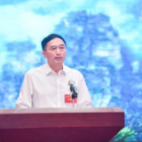 欧阳斌：仙境张家界 峰迷全世界