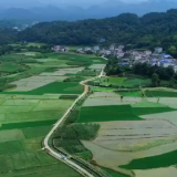 第33个全国“土地日”张家界主题宣传片《芬芳的田野》