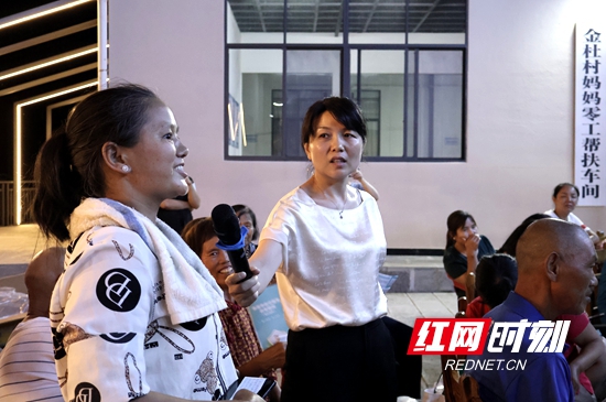 普法知識(shí)搶答環(huán)節(jié)將活動(dòng)推向高潮。.jpg
