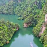 错峰游正当时！张家界宝峰湖秋色如画，邀您邂逅慢时光