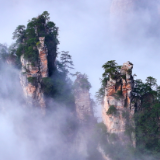 张家界错峰游热度高 天子山云海胜景醉游客