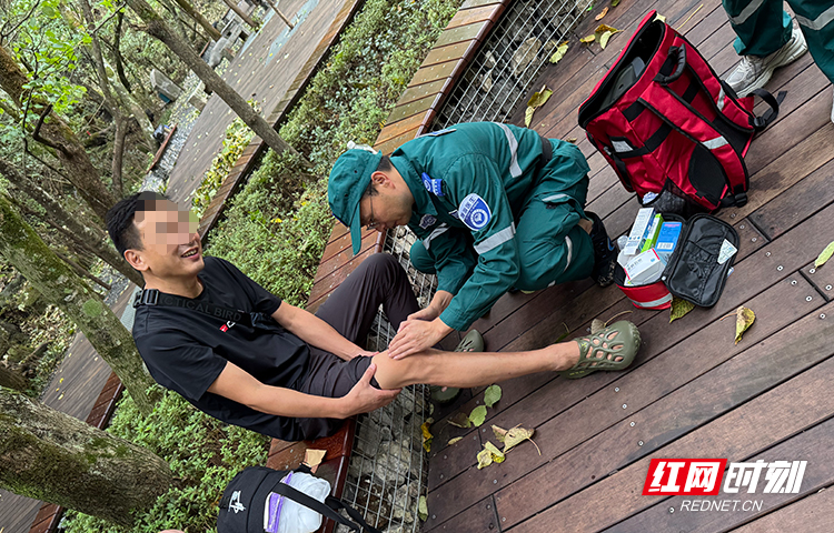 “旅游医生”邓华斌：游客开心而来，我们也要让他们平安而归