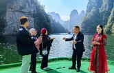 韩国笑星金元孝夫妇陪母游张家界，升华“孝道观光”