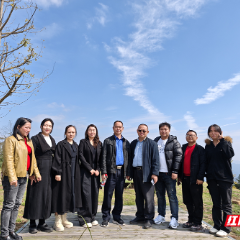 携手助振兴 工会在行动——永定区城管局赴大米界村开展暖心助农活动