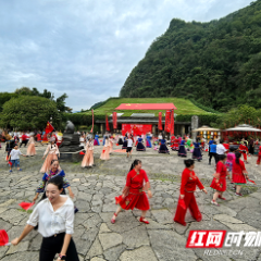 国庆游张家界｜10月3日至4日黄龙洞景区开放时间延长