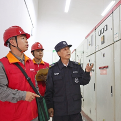 国网张家界供电公司:共产党员服务队假期护航红色旅游