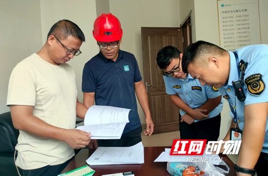 慈利：“市监蓝”绘就安全亮丽风景线
