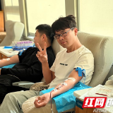 以热血践初心 张家界市人民医院医务工作者开展献血活动 
