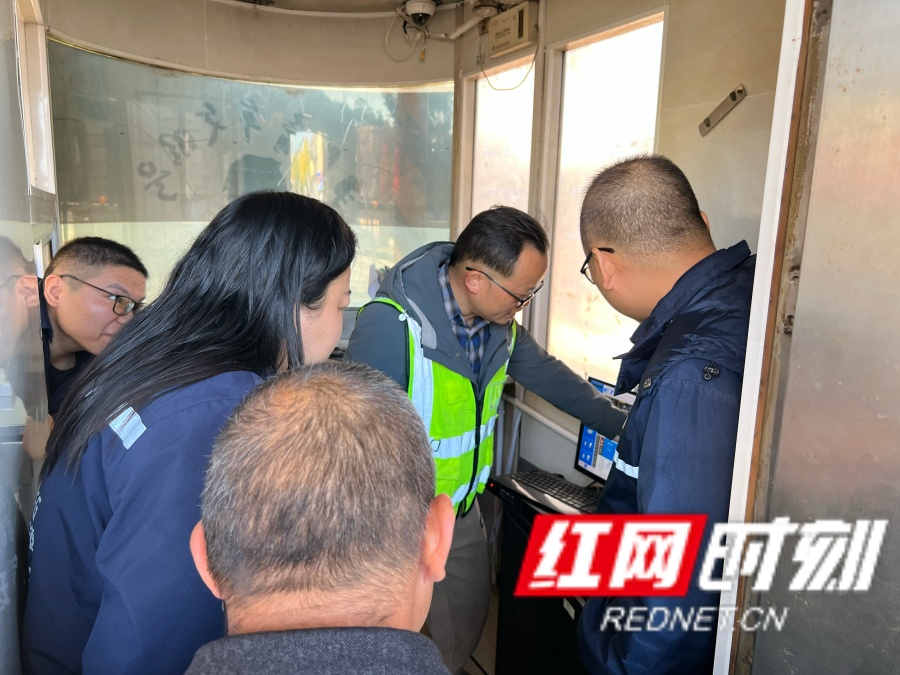 张家界高速开展机电指标巡查实操培训