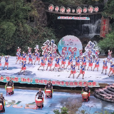 张家界宝峰湖:山水织华裳,国风竞潇湘