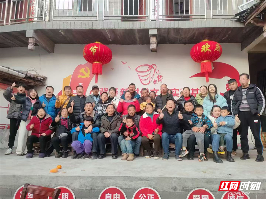 为乡村振兴注入温暖而坚实的“家”力量——张家界市武陵源区袁国宏家庭的“最美”答卷