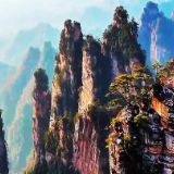 雨后初晴杨家界:丹崖浸云海 晴光绘仙峰