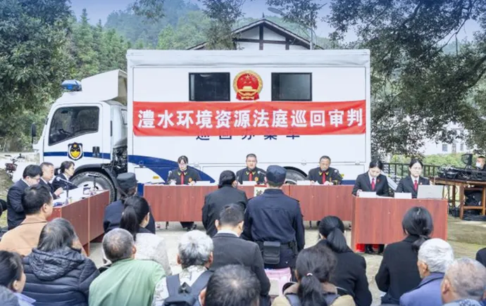 图说2025｜头雁效应之院长开庭系列海报