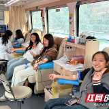 师者先行传大爱 学子紧随献热血——张家界学院无偿献血活动温暖落幕
