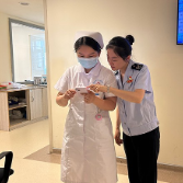 “税医携手 共促汇算” 张家界市税务局精准助力医护人员完成个税申报