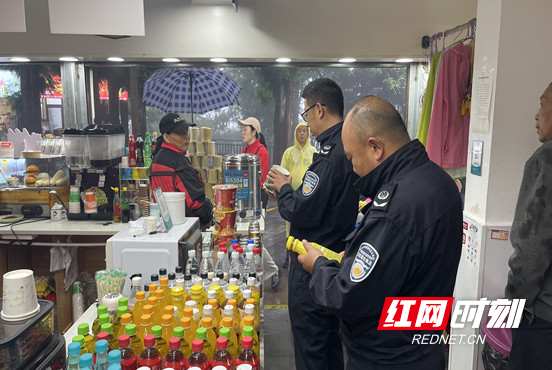张家界国家森林公园黄石寨景区端午织密安全网 守护游客安心游
