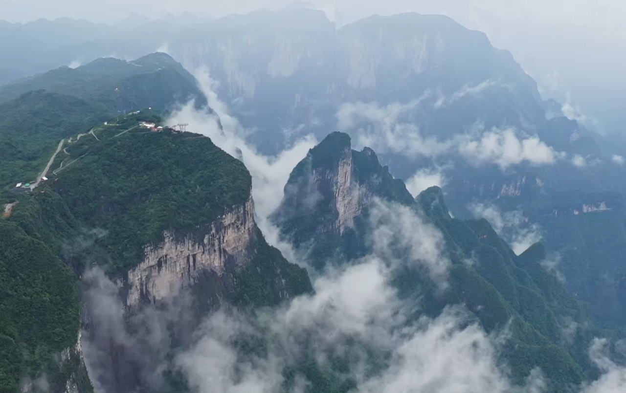 张家界七星山惊现双重奇观
