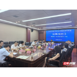 汪涛到12345政务服务便民热线接听群众来电