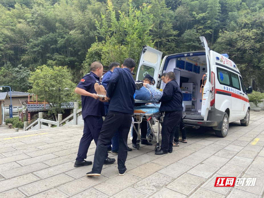 杨家界索道：两度开辟 “高空生命通道” 应急联动筑牢游客安全防线
