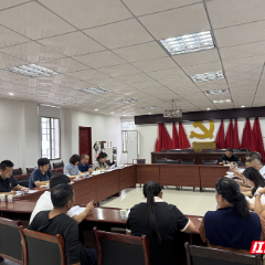 张家界市统计局召开乡村振兴驻村帮扶专题党组会议