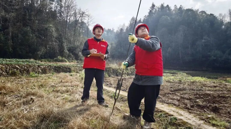 国网张家界供电公司全力应对寒潮天气