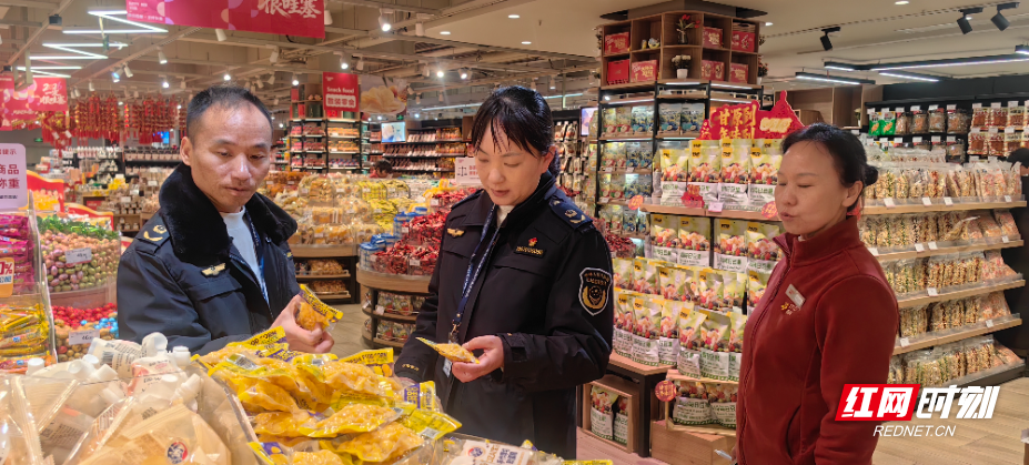 西溪坪市场监管所织密全域安全防护网：守护“舌尖上的安全”，畅通“指尖上的维权”