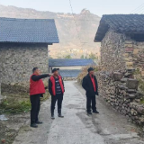 永定区教字垭镇竹园坪村:小评比撬动大治理 聚合力扮靓新家园