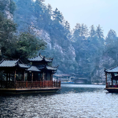 冬游宝峰湖：邂逅碧水青山间的诗意秘境