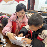 张家界：点亮“新质生产力”之光 青少年科技主题公开课开讲