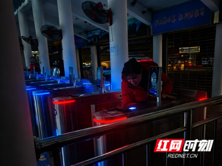 春节游张家界|坚守青山迎新春——张家界国家森林公园门票站职工除夕值守纪实