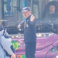 春节游张家界|张家界环保客运:做好新春“摆渡人”