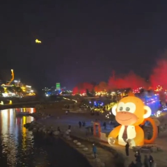 张家界武陵源夜游：金字招牌引客来 烟火夜色留客住