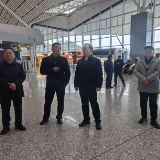 张家界:闫瑞增带队开展春运首日督导检查慰问工作
