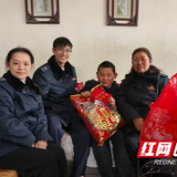 政府引领+社会响应! 张家界武陵源“源予爱”新春行动让困境儿童感受“家”的温暖
