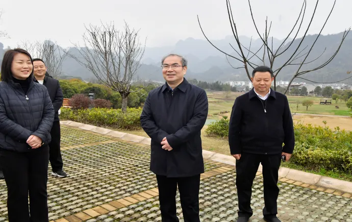 刘革安调研武陵源区经济社会发展情况