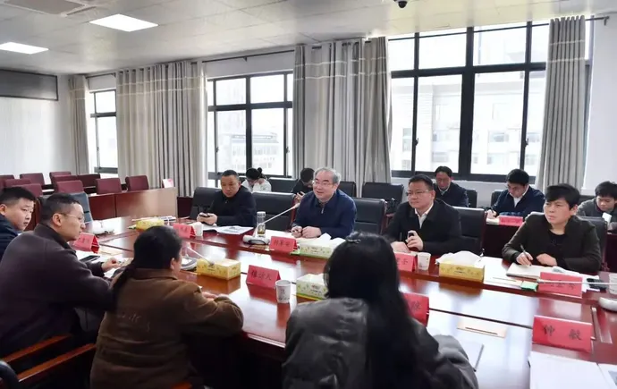 刘革安到市信访局坐班接访