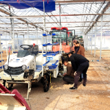 慈利县零溪镇为200多台大型农业机械“体检”保春耕