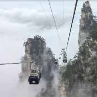 云雾绕峰林 张家界天子山索道现人间仙境