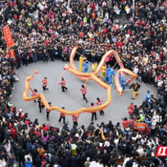 灯火映同心 非遗耀元宵——张家界多彩民族文化共绘团结画卷