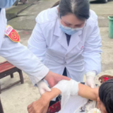 七旬老人元宵求助 家庭医生上门守护团圆