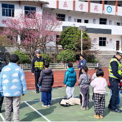 开学第一课 武陵源交通安全宣传不缺席