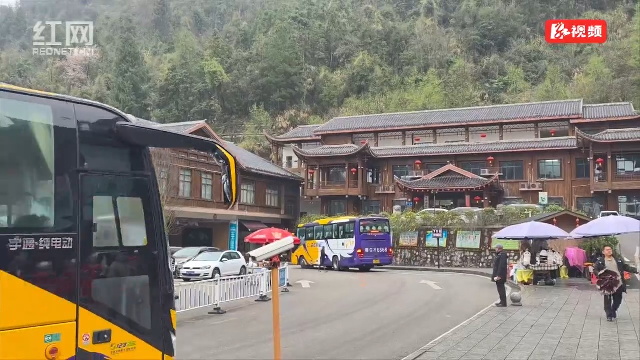 宝峰湖盛情迎接菲大型入境旅游团