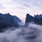 张家界:云涌百丈峡 山水绘画卷