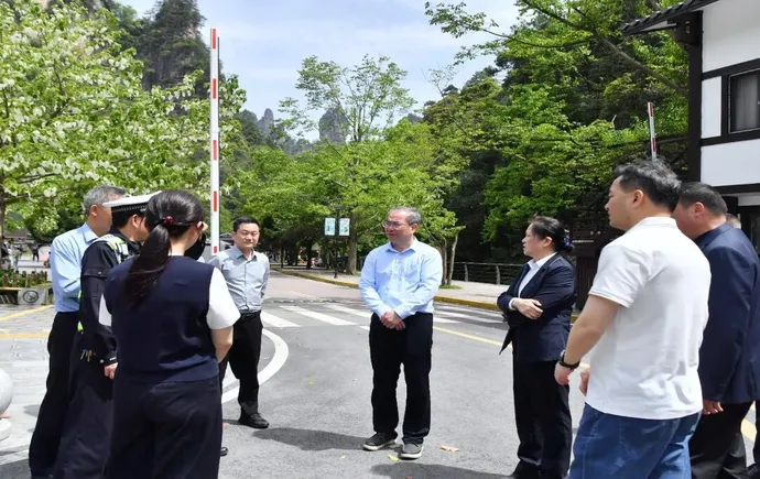 刘革安深入武陵源区调研督导旅游接待工作