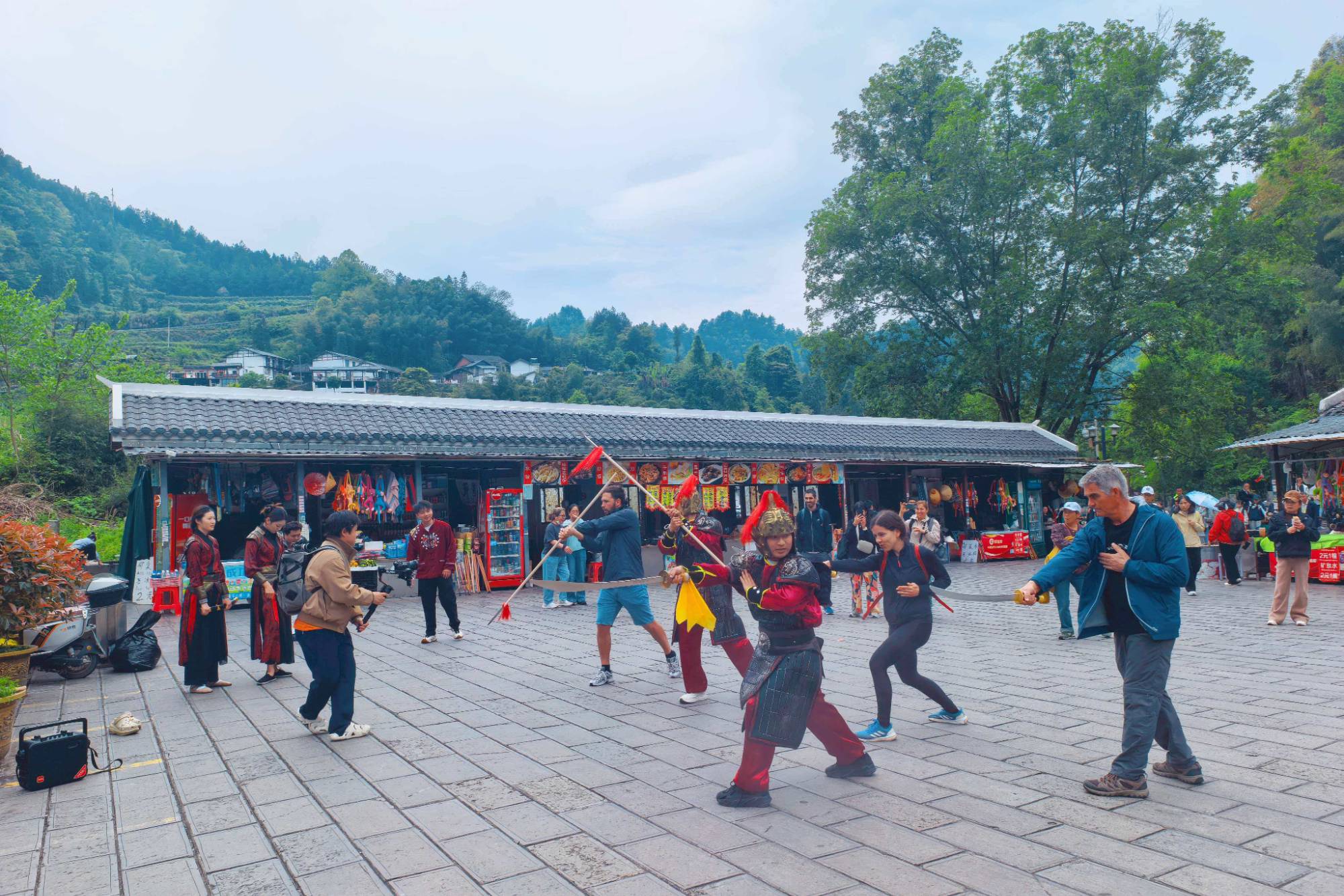 乘云揽胜遇忠魂，五一杨家界索道邀你赴一场山水文化之约