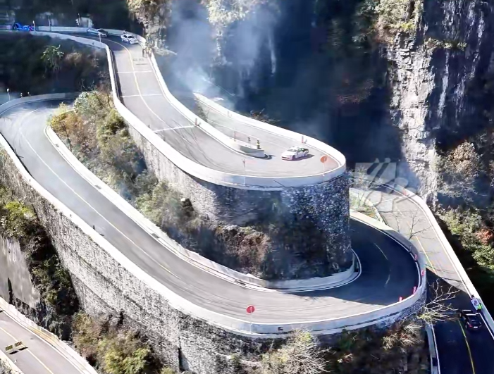 网络评论｜天路竞速，点燃体育文旅新热度