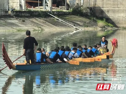 吉日登江逐浪行 龙舟精神展风华——茶庵村全力备战湖南省龙舟超级联赛慈利站赛事
