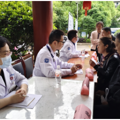 省城名医“空降”张家界武陵源 湘雅二医院携手市人民医院把健康送到家门口
