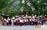 300余名小学生走进黄龙洞，沉浸式开展非遗主题研学活动